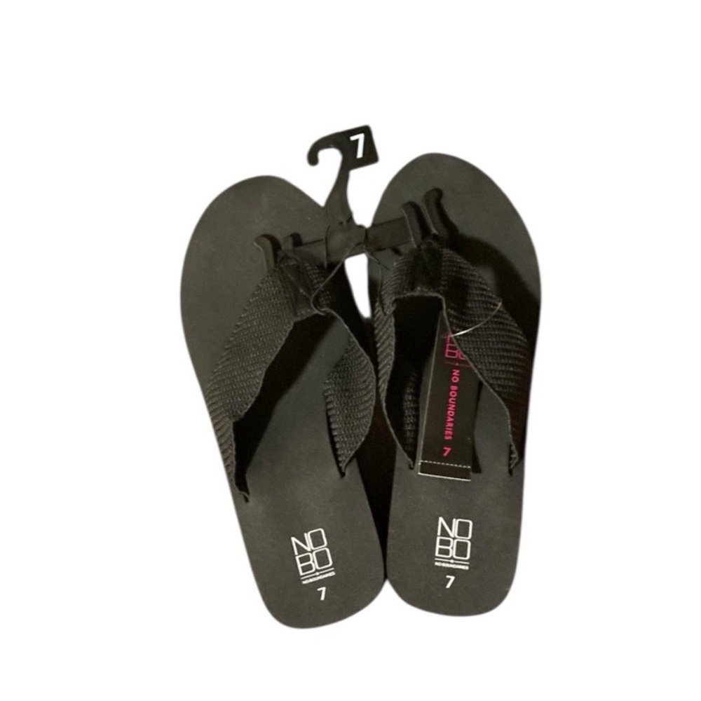 No Boundaries Black Wedge Platform Thong Sandals - Picture 3 of 8